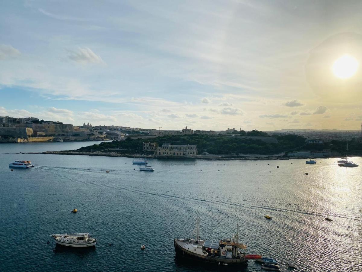 Sliema Seaview Apartment- Valletta Views - Apt 8, 49 Tigne Point Mansions Eksteriør billede
